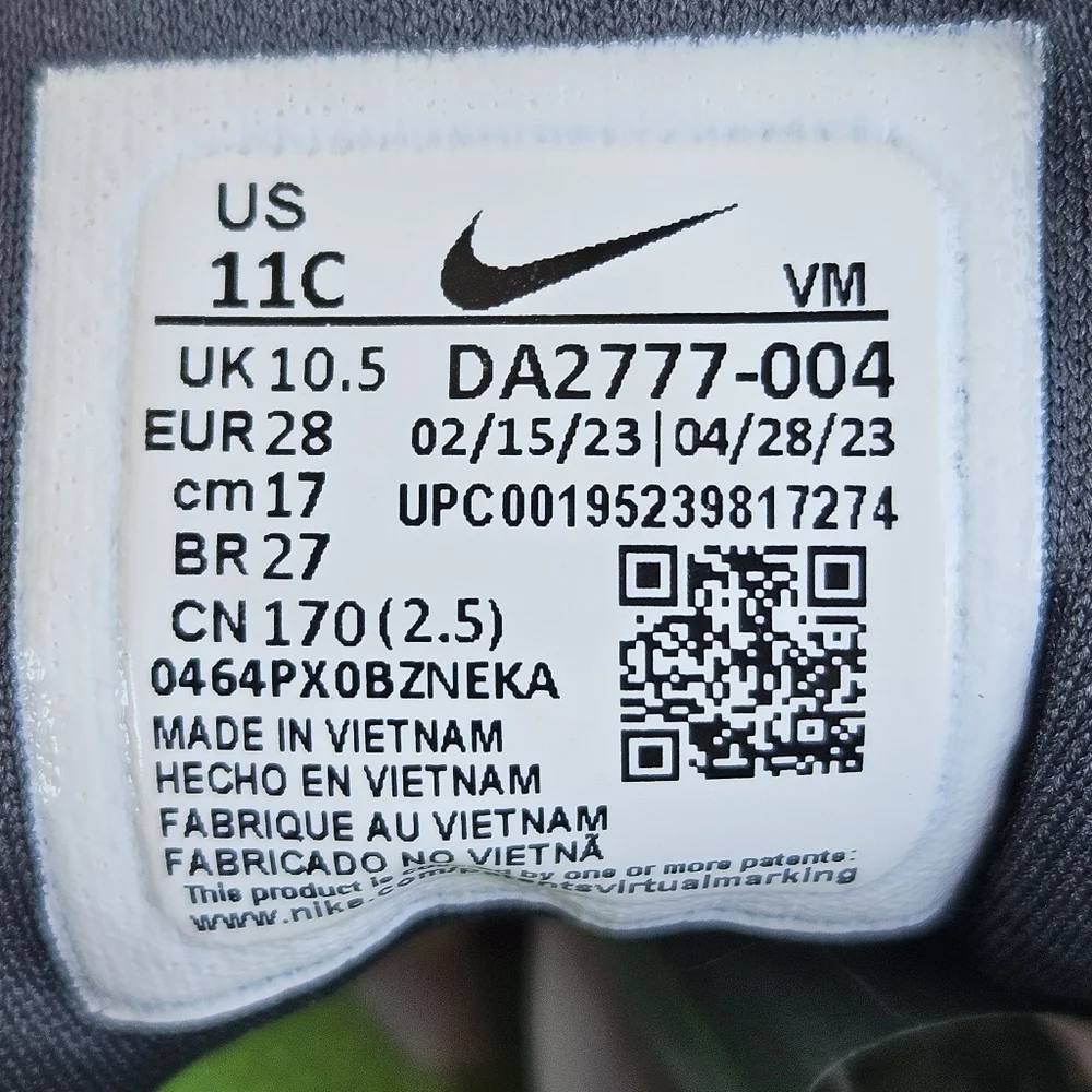 Nike Star Runner 3 Athletic Sneaker SZ 11C Sneaker Grey Hook & Loop DA2777-004